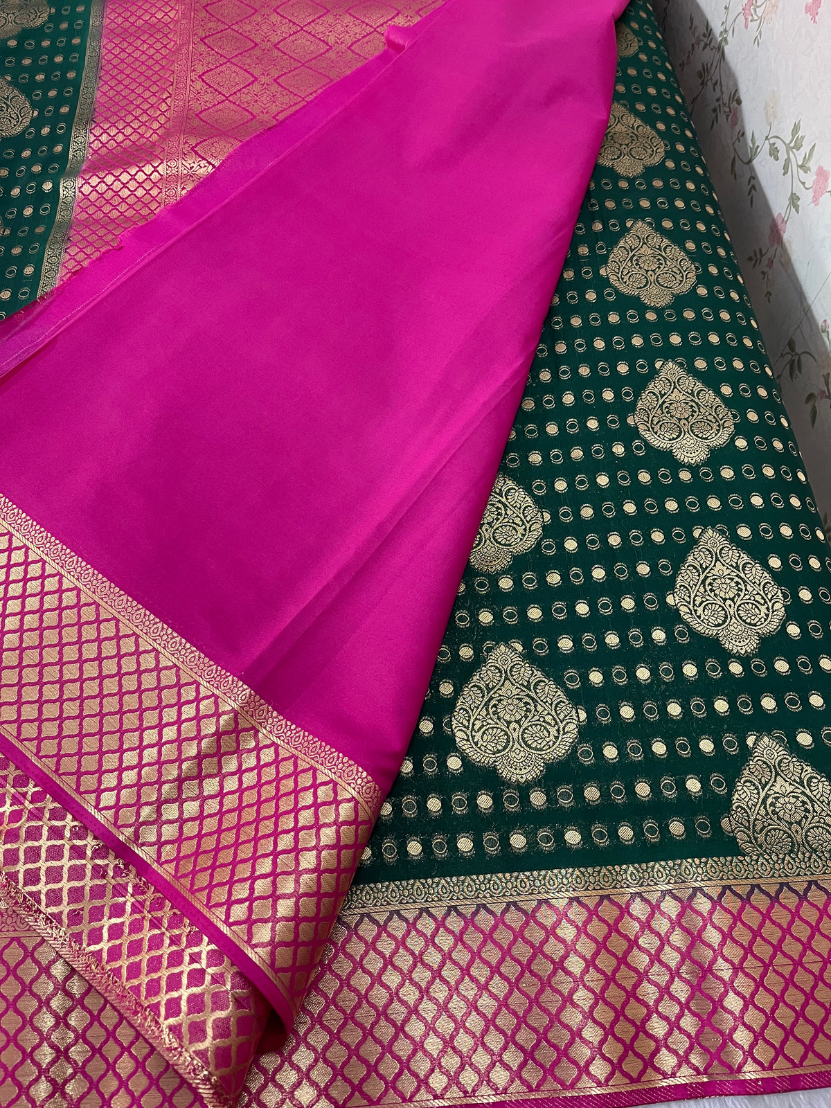 Banarasi crepe silk - HOA117