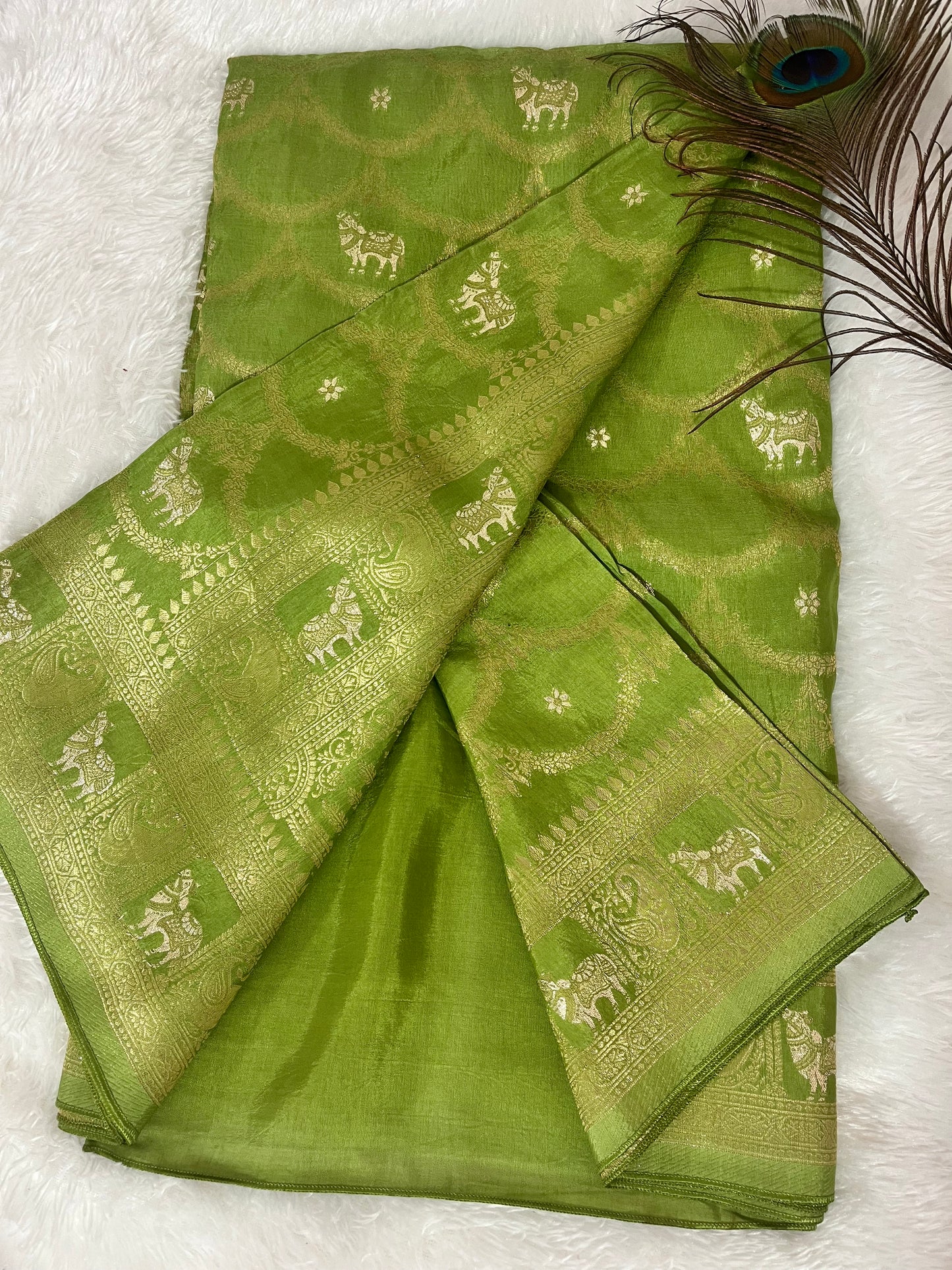 Premium Russian silk ( HOA153 )