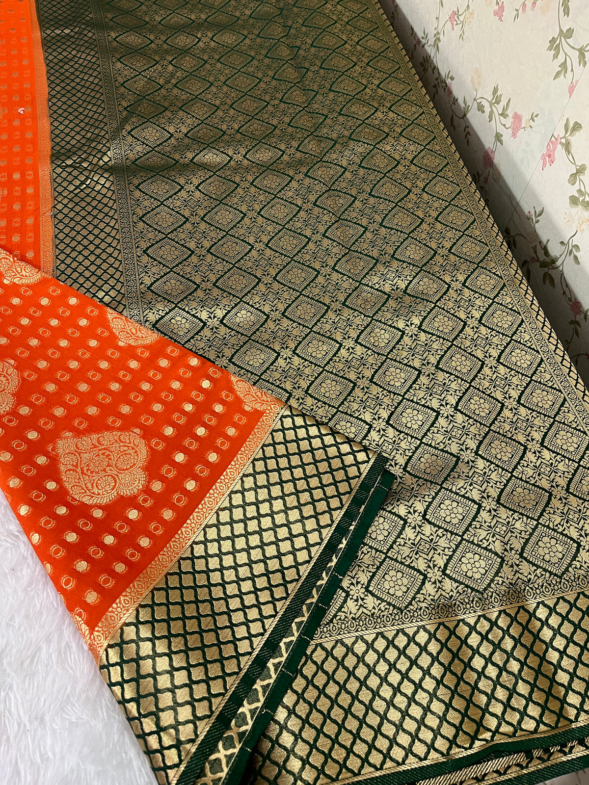 Banarasi crepe silk - HOA117