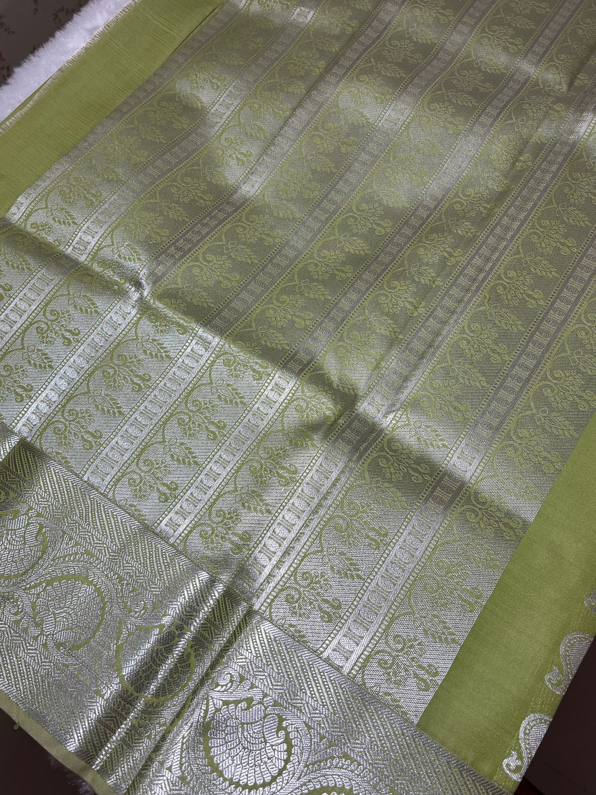 Semi Kanchi Pattu