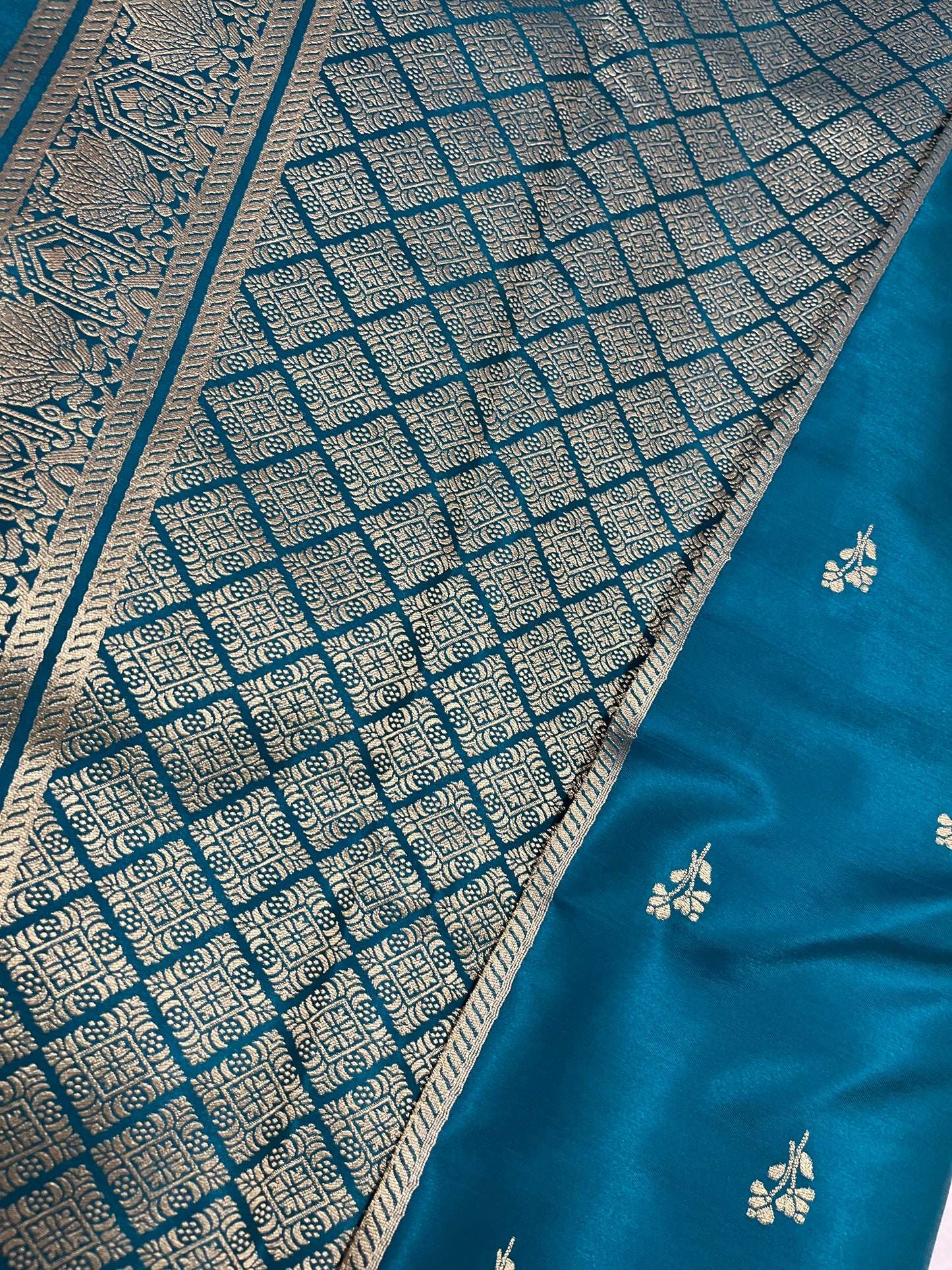 Gajji silk - HOA102