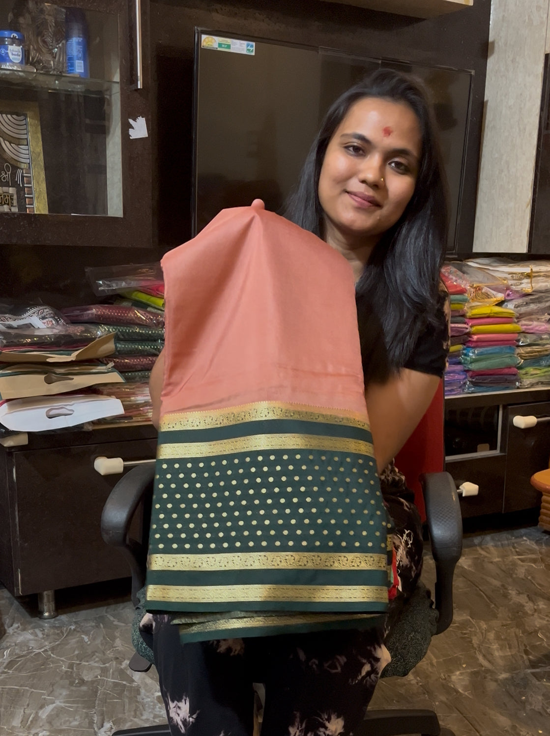 Semi Mysore silk - Bindhi design