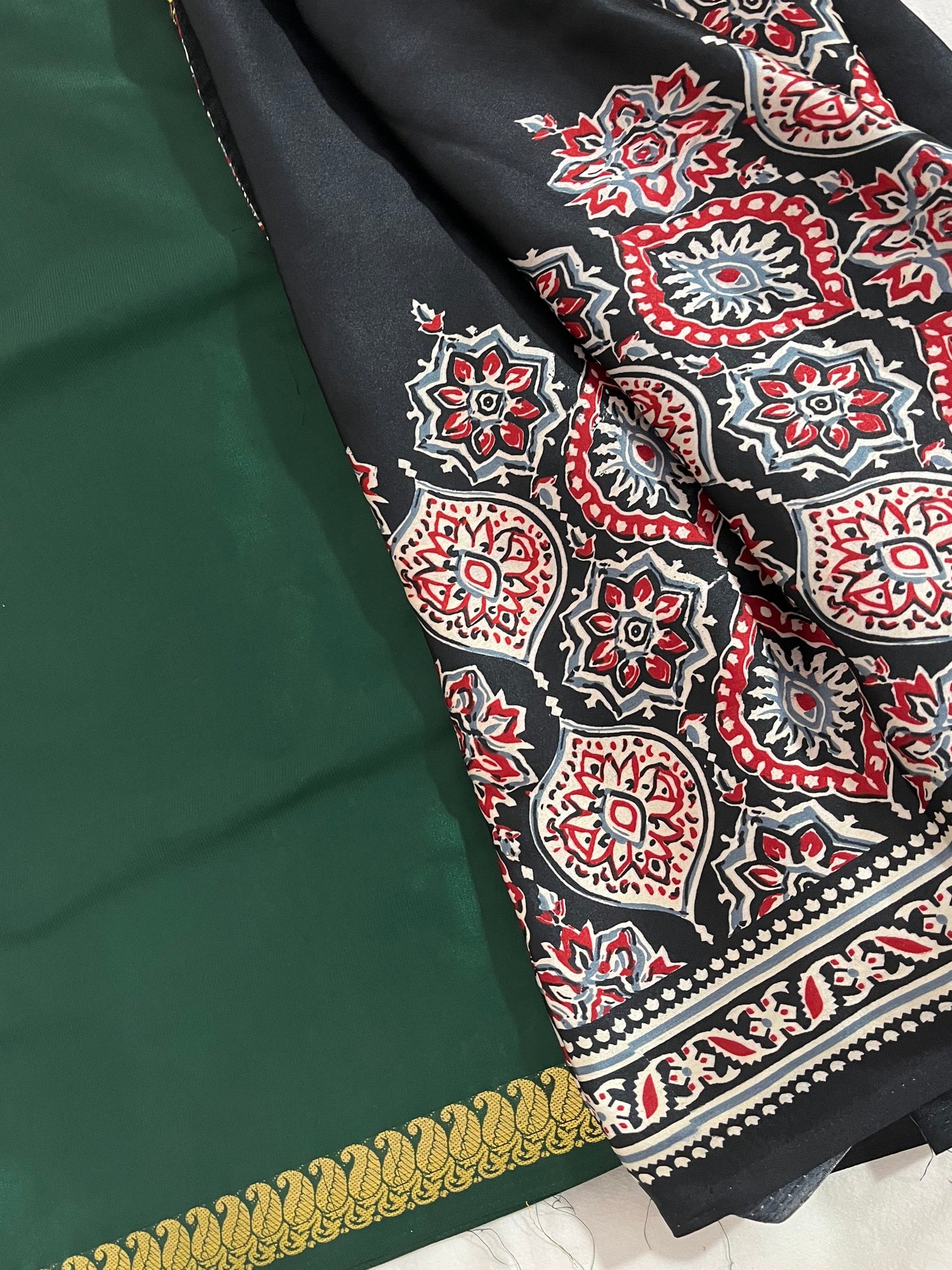 Combo sarees😍