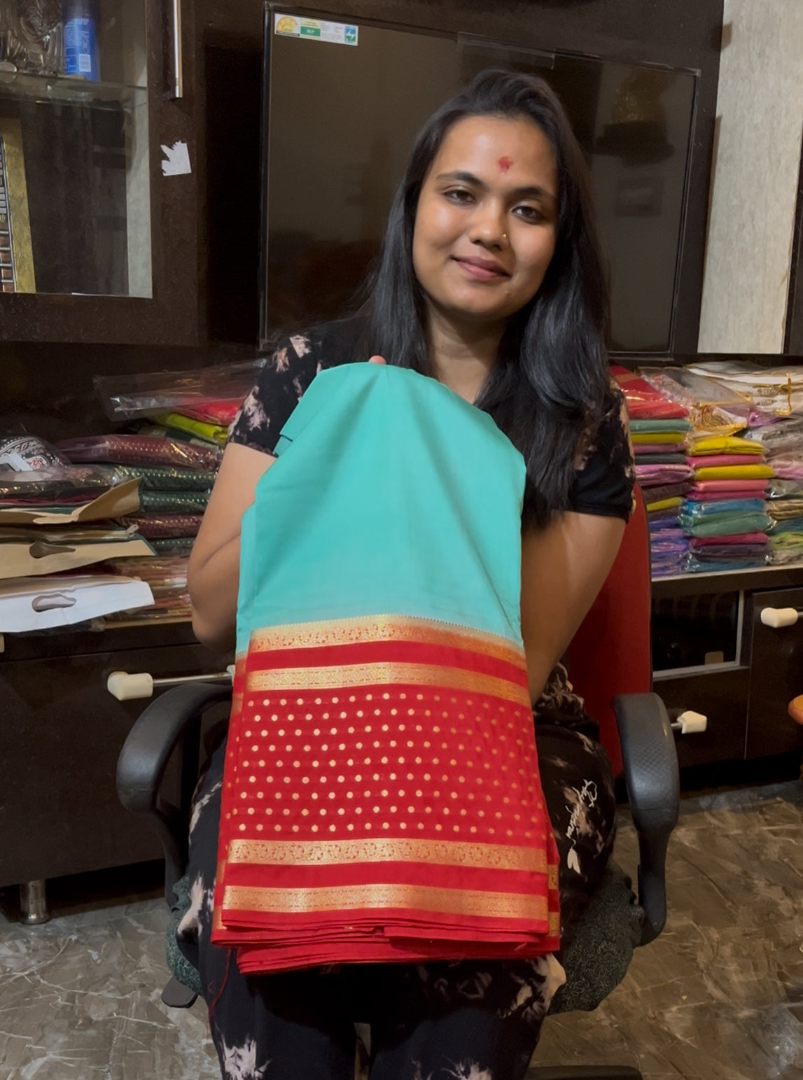 Semi Mysore silk - Bindhi design
